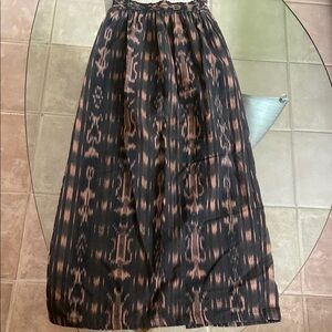 Native Expressions skirt
